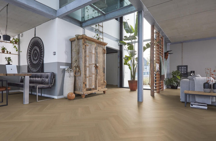 Herringbone plak PVC warm natural - Matteo studio B.V.