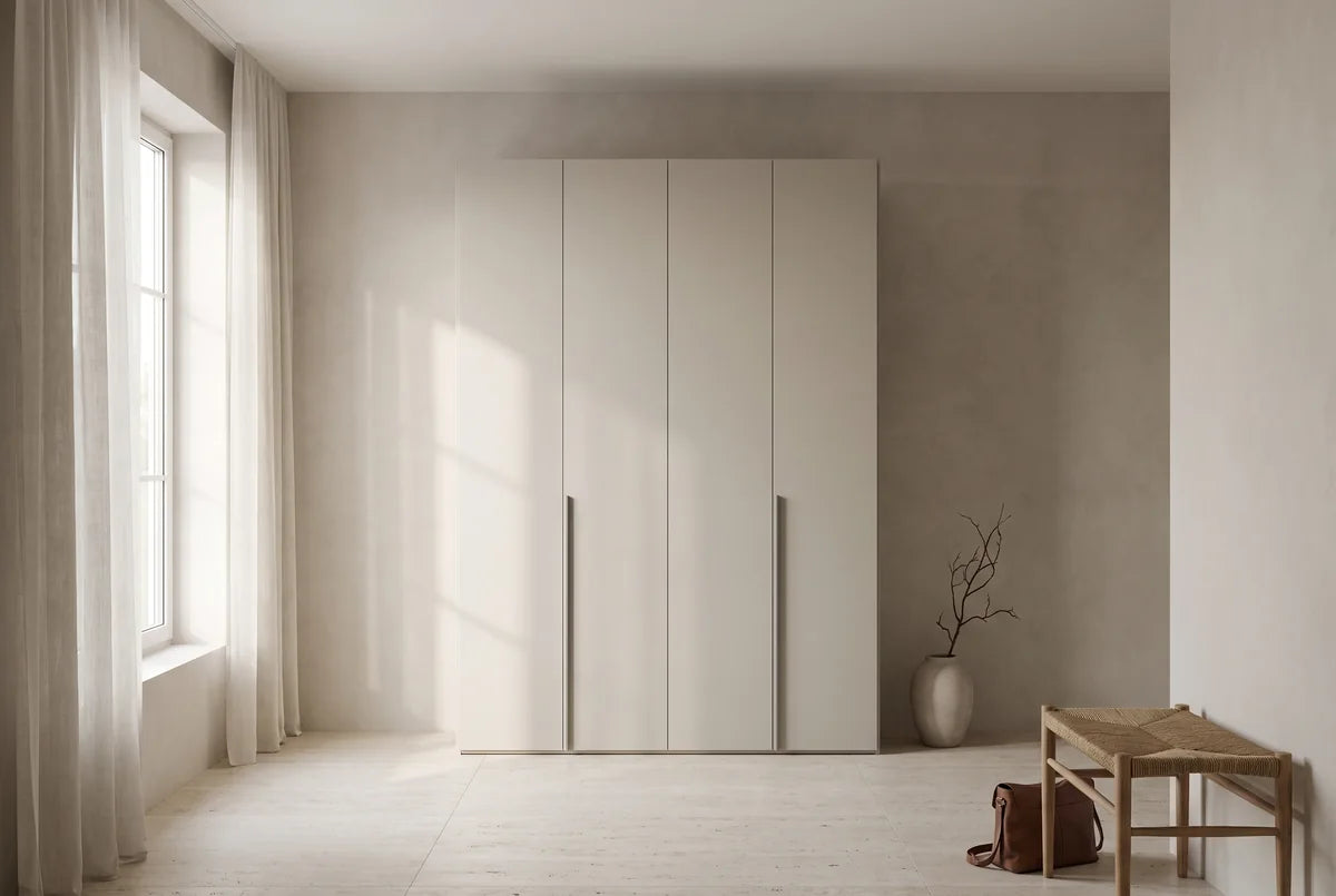 Libeccio-kledingkast in Melamine · Tortora in een lichte hal (AI-sfeerbeeld)