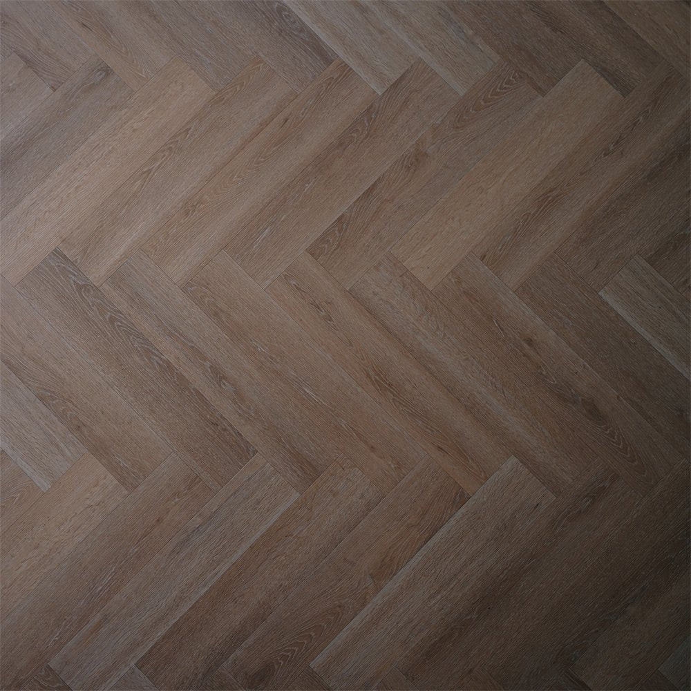 Dark Brown Oak Visgraat - Matteo studio B.V.
