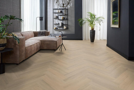 YUP Sutton herringbone plak PVC warm beige - Matteo studio B.V.